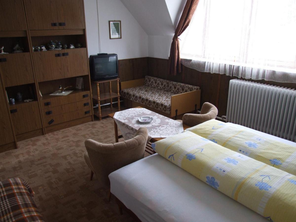 Hotel Revesz Vendeghaz Harkan Zimmer foto
